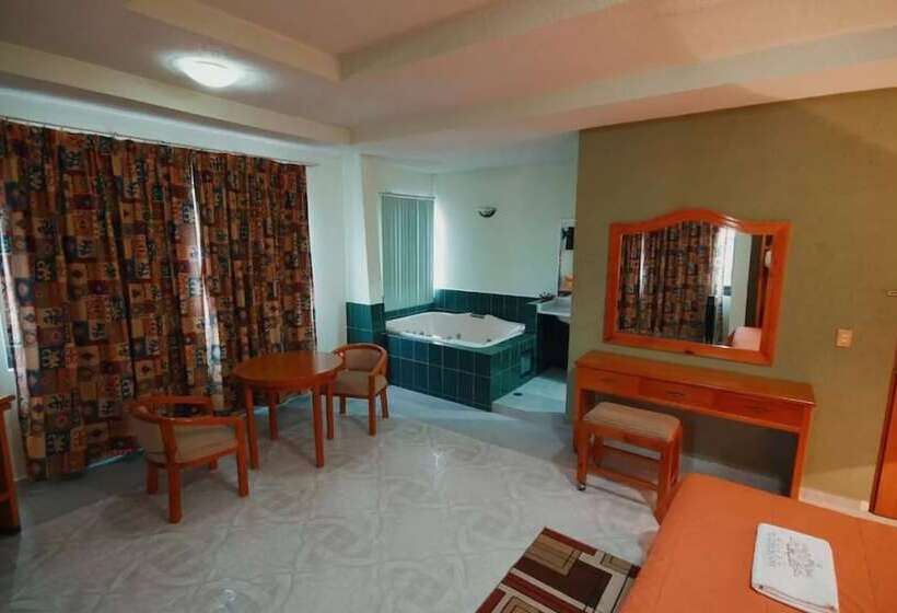 ホテル El Conquistador Monarca