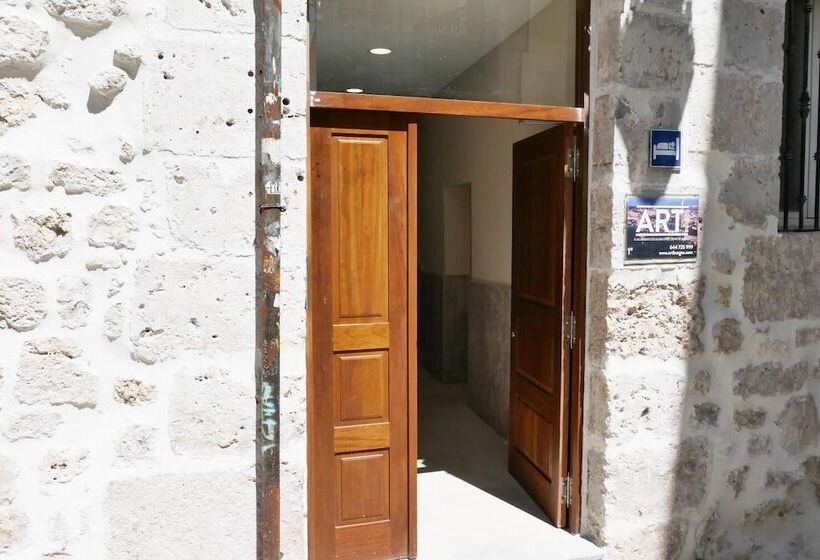 پانسیون Art Burgos