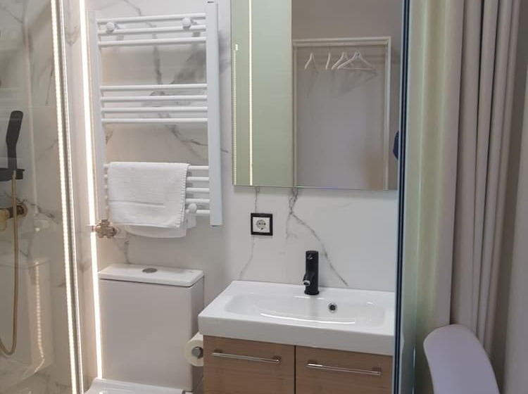 پانسیون Art Burgos