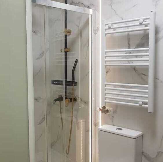 پانسیون Art Burgos