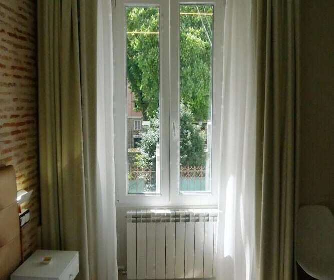 پانسیون Art Burgos