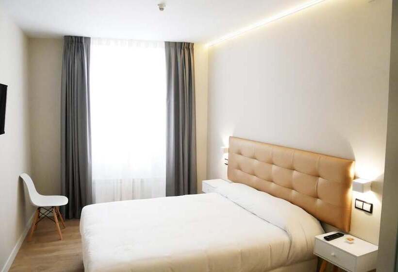 پانسیون Art Burgos