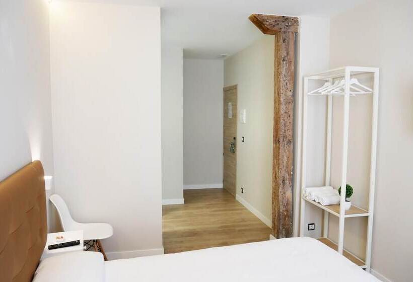 پانسیون Art Burgos