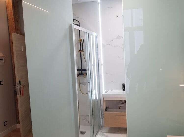 پانسیون Art Burgos