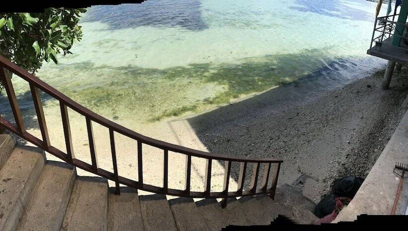 پانسیون Babylon Oslob Coast Guesthouse