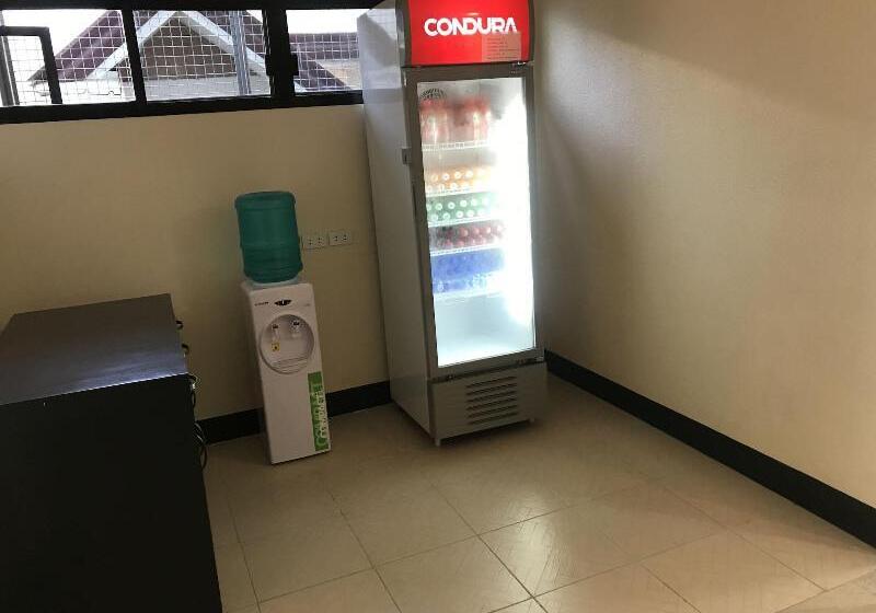 پانسیون Babylon Oslob Coast Guesthouse