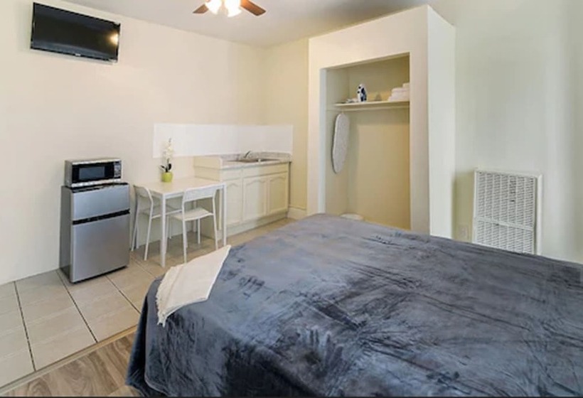 فندق صغير Pads On Pasadena Ave