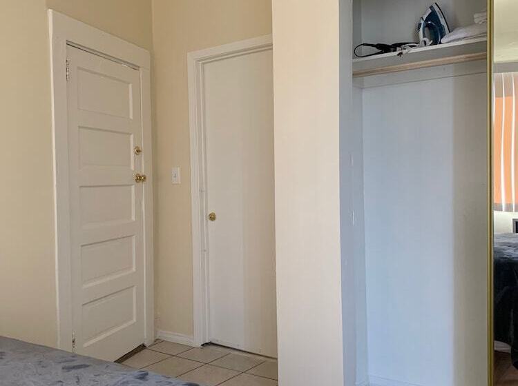 فندق صغير Pads On Pasadena Ave