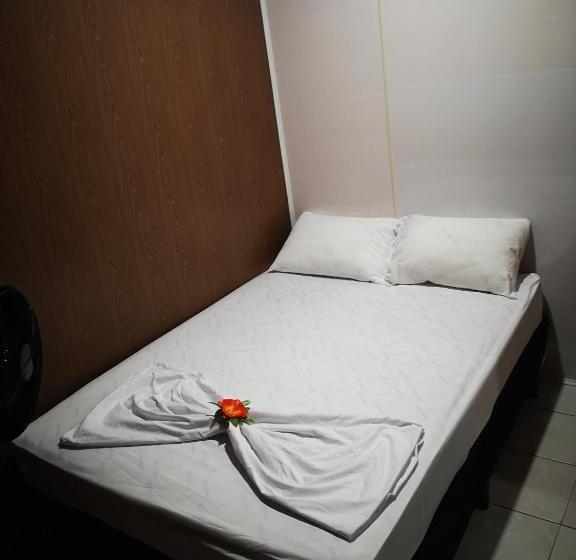 צימר The Jungle Container