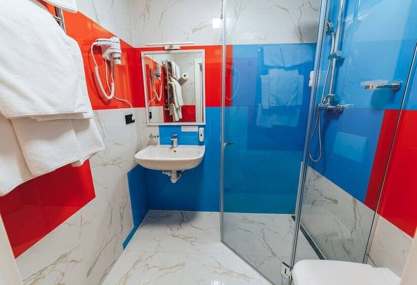 Cities Gallery Apart