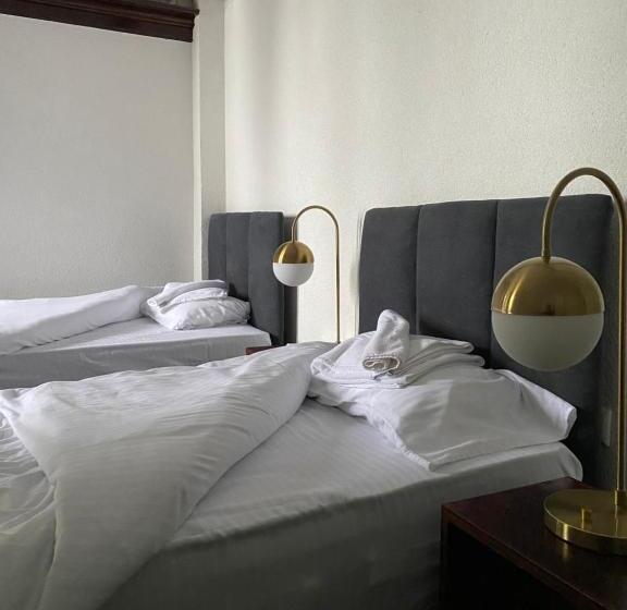 هتل Neda Galichnik