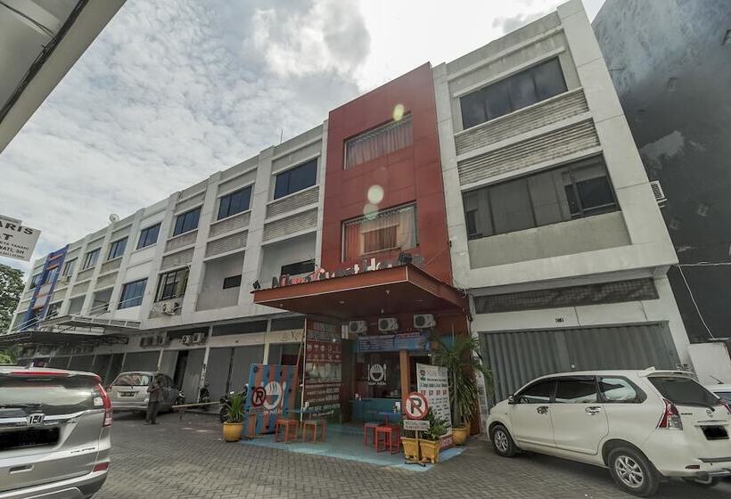 Пансион Reddoorz Plus @ Hertasning Area