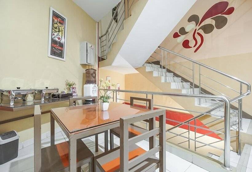 Пансион Reddoorz Plus @ Hertasning Area