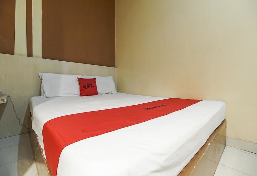 Пансион Reddoorz Plus @ Hertasning Area