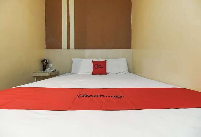 Пансион Reddoorz Plus @ Hertasning Area