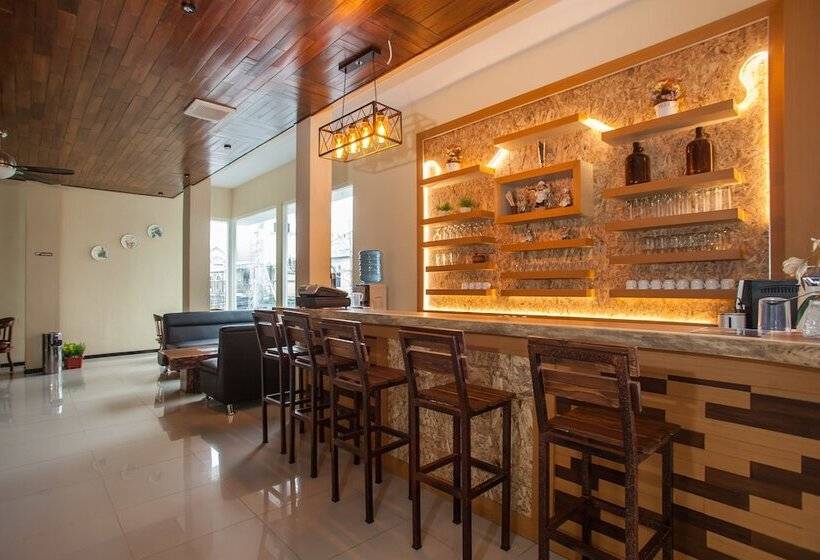 膳宿费 Reddoorz Premium @ Jalan Cengkeh Malang