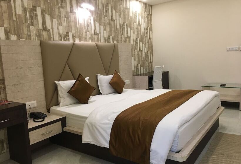 בית מלון כפרי K3 Club Residency