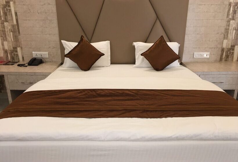 בית מלון כפרי K3 Club Residency