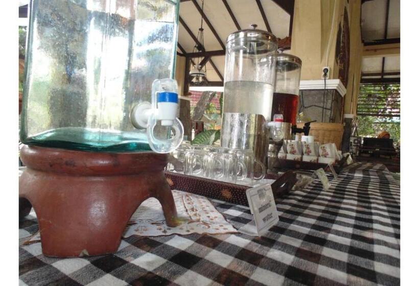 酒店 Pendopo 45 Resort