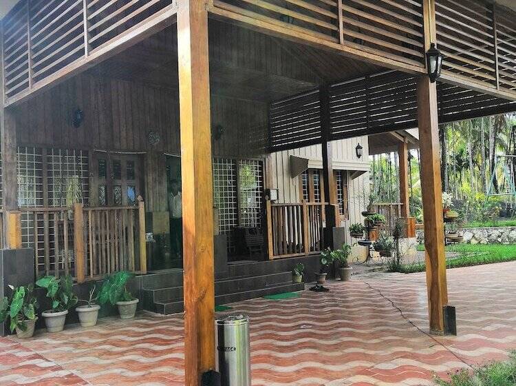 فندق Rainforest Resort