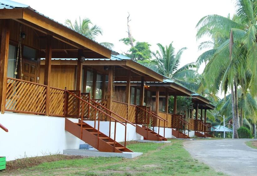 فندق Rainforest Resort