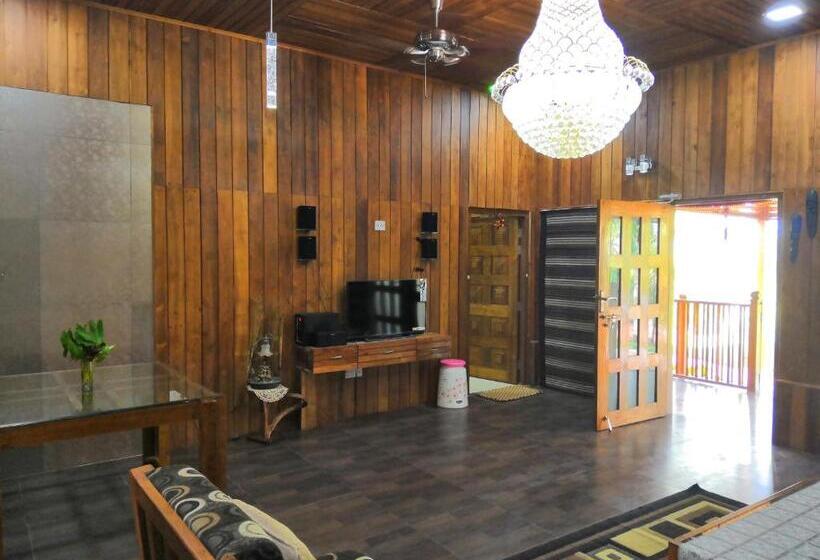 فندق Rainforest Resort