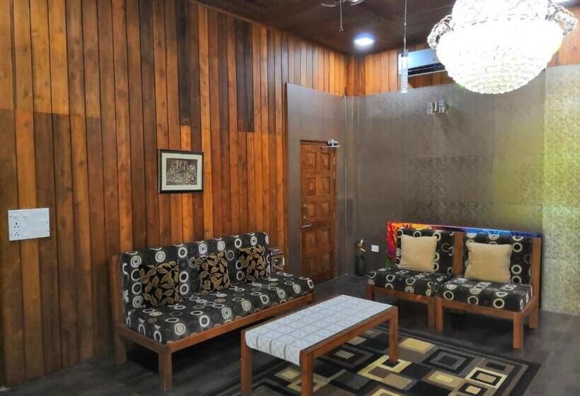 فندق Rainforest Resort