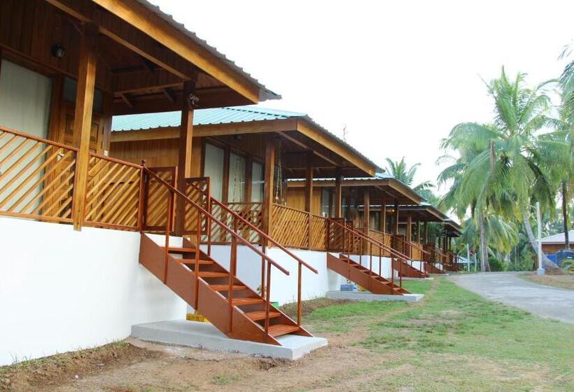 فندق Rainforest Resort