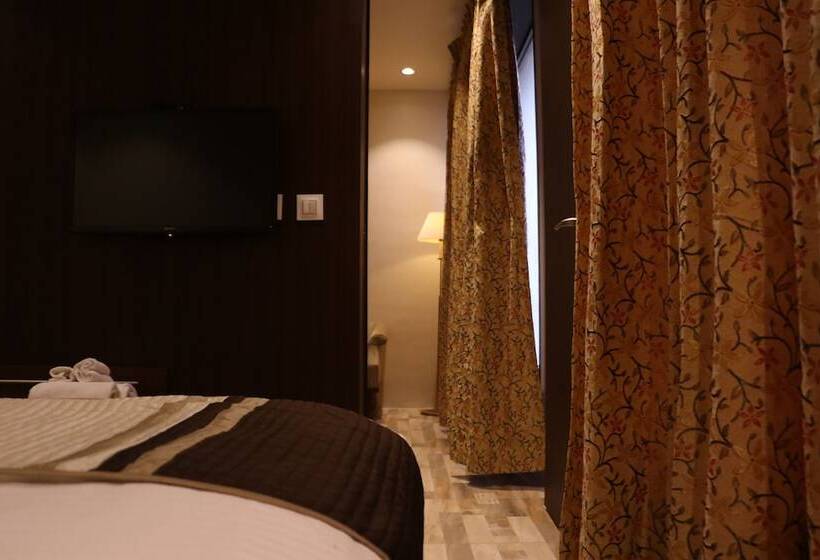 בית מלון כפרי Shelke S Vintage Inn