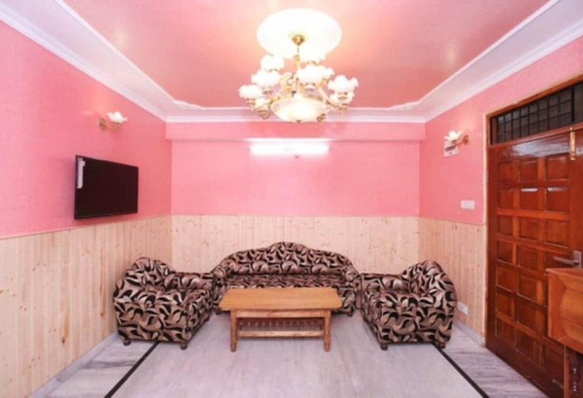 هتل Hill View Cottage