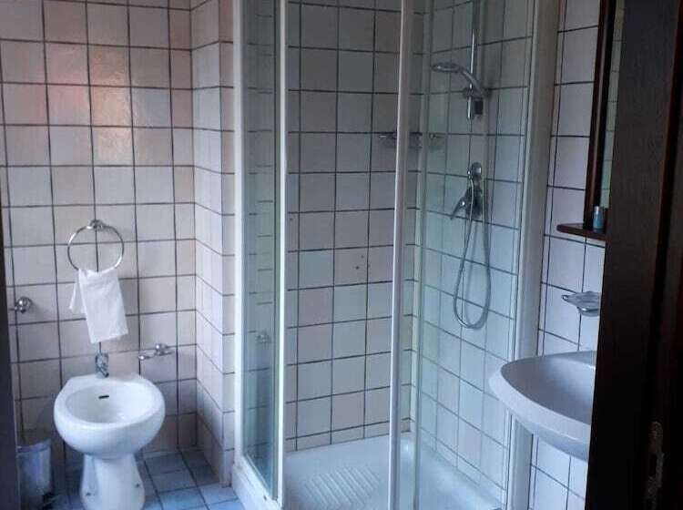 Отель Villa Giulia   Enna