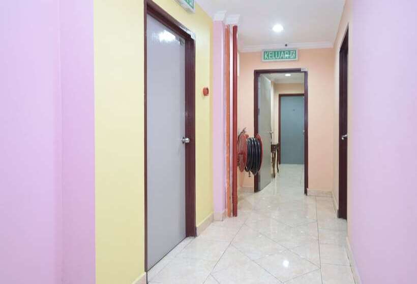 Oyo 892 Hotel Grand Nadia