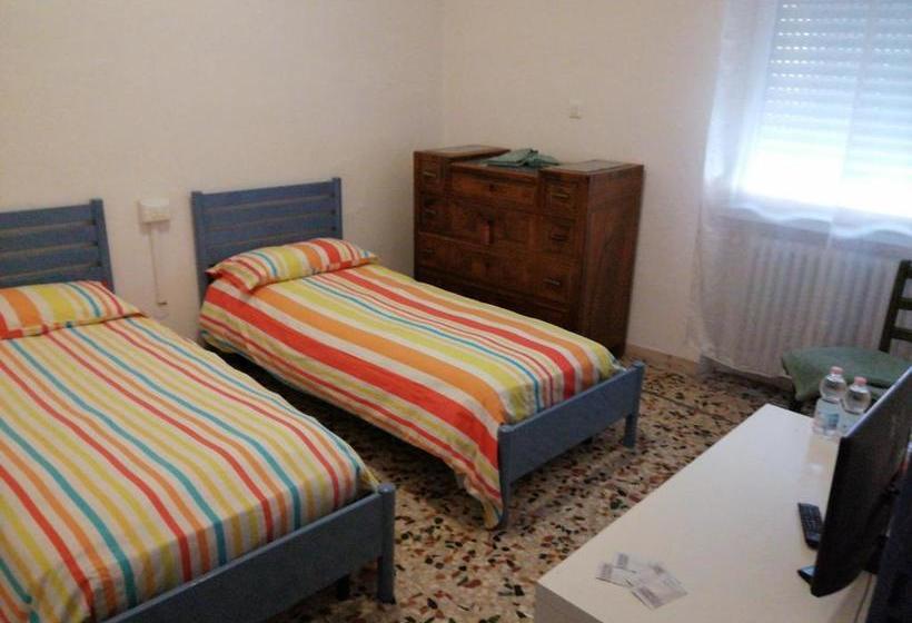 호스텔 Affittacamere Fiore