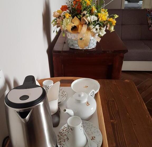 住宿加早餐  La Dimora Del Falconiere   Luxury Suites