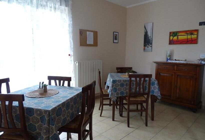 تختخواب و صبحانه Villa Biancofiore