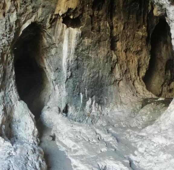 تختخواب و صبحانه Villa Biancofiore