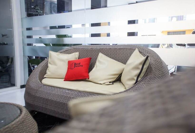 بنسيون Reddoorz Plus Near Politeknik Negeri Malang