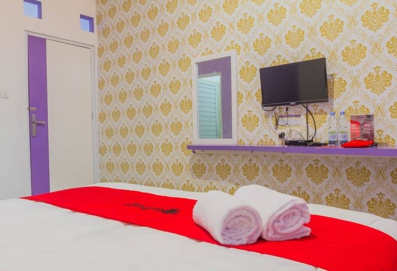 Пансион Reddoorz Plus @ Tuparev Cirebon 2