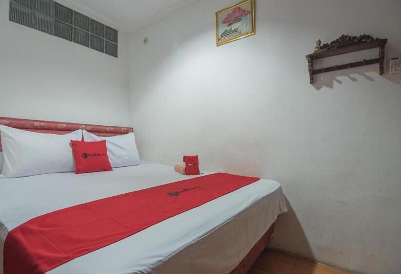 بنسيون Reddoorz Syariah Near Margahayu Raya