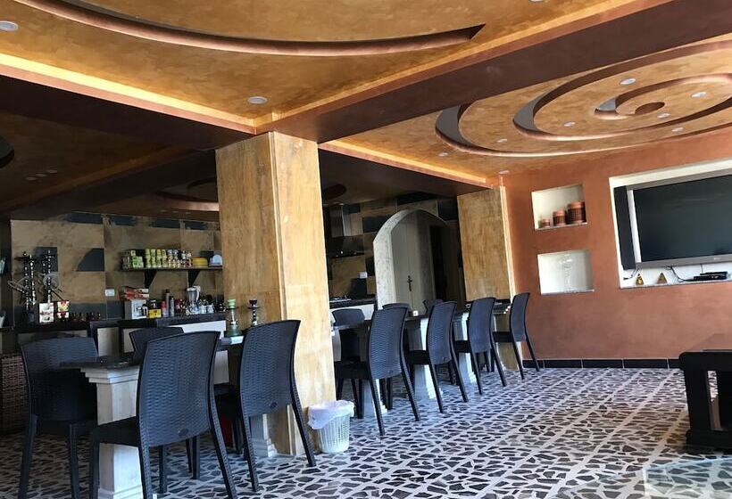 Shurooq Shams Hotel & Tours By Sunrise