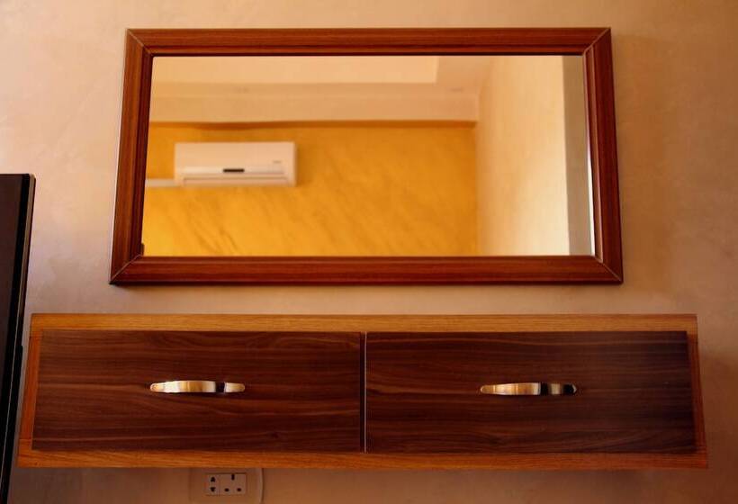 Shurooq Shams Hotel & Tours By Sunrise