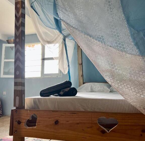 Bed and Breakfast Mawingu Lodge