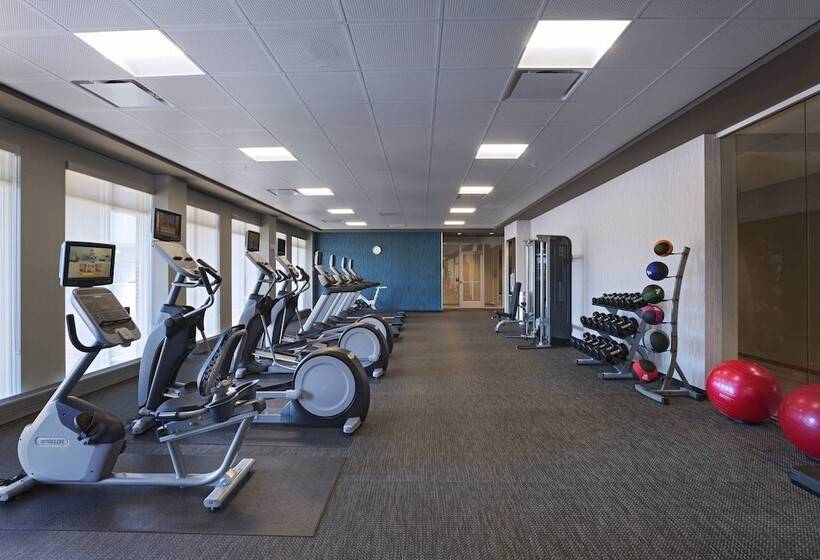 فندق Courtyard St. Louis Brentwood