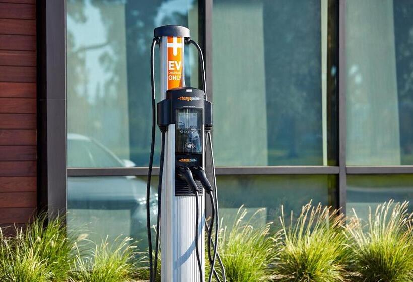 Отель Element Santa Clara