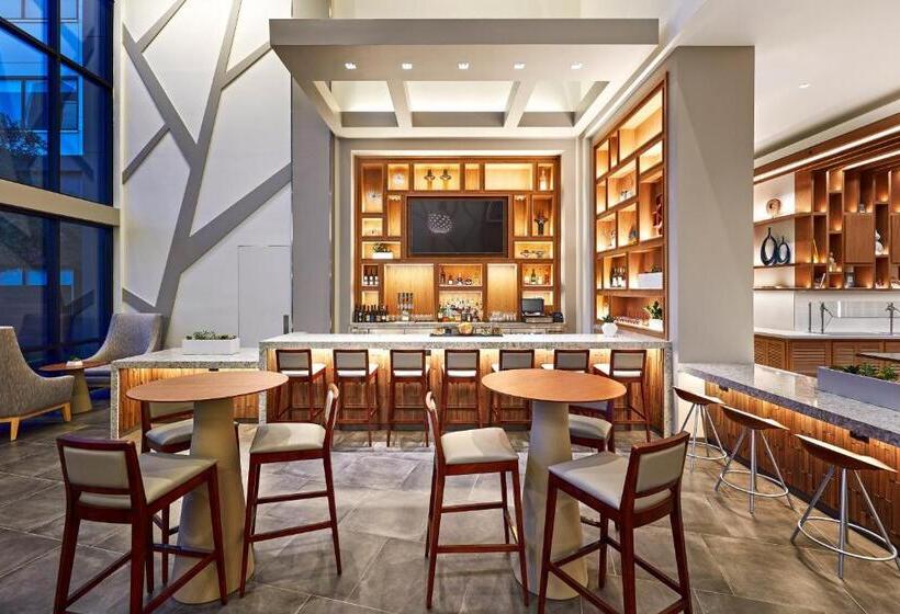 Отель Element Santa Clara