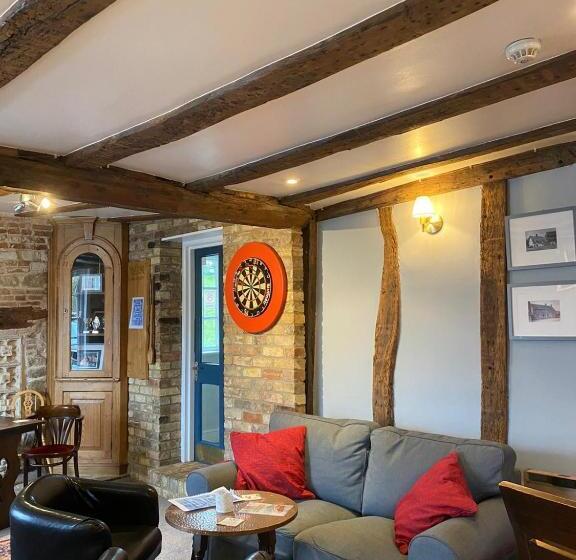 בית מלון כפרי The Golden Boar