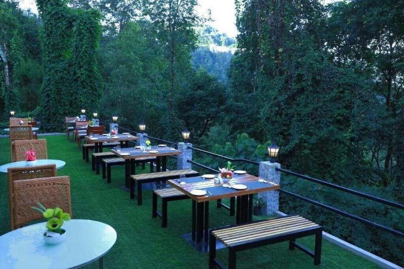 Udaan Olive Hotel & Spa Pelling