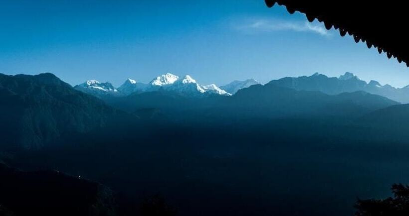 Udaan Olive Hotel & Spa Pelling