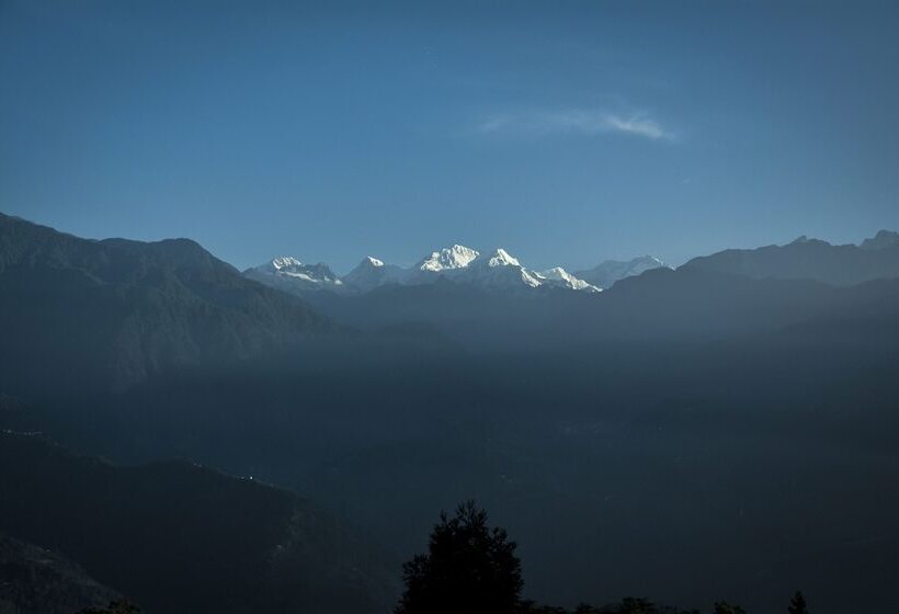 Udaan Olive Hotel & Spa Pelling