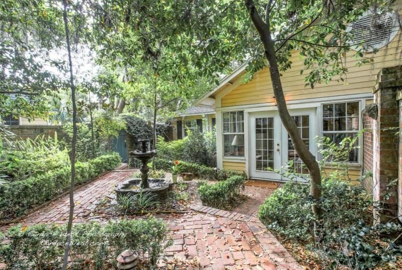 Magnolia Plantation Bed And Breakfast